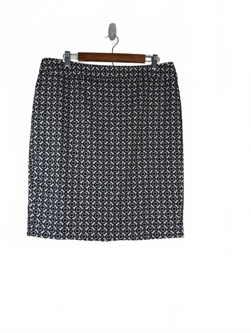 Ann Taylor Lightweight Black and White Patterned‎ Pencil Skirt Size 14